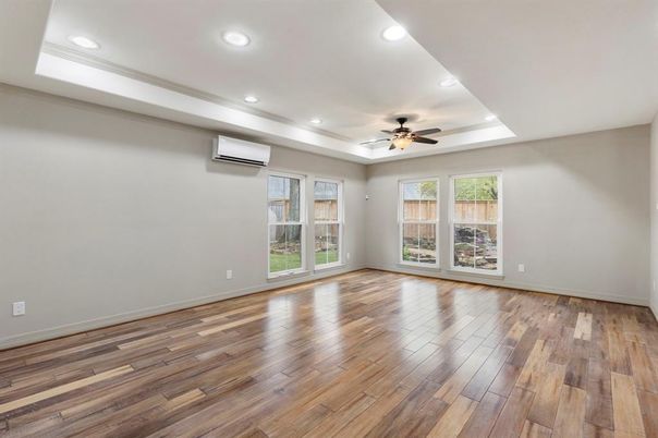 Empty room, Interior, Recessed Lighting, Wood Texture Flooring