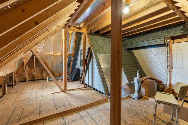 Empty room, Interior, Wooden Beams, Wooden Ceilings