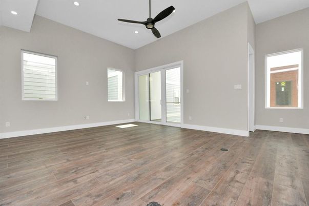 Empty room, Interior, Recessed Lighting, Wood Texture Flooring