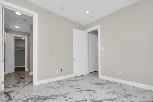 Empty room, Interior, Marble, Recessed Lighting