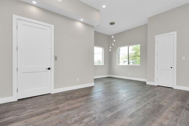 Empty room, Interior, Pendant Lights, Recessed Lighting, Wood Texture Flooring
