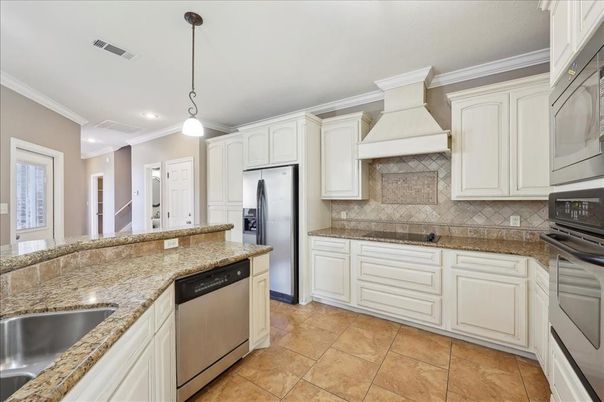 Interior, Kitchen, Pendant Lights, Recessed Lighting, Stainless Steel Appliances