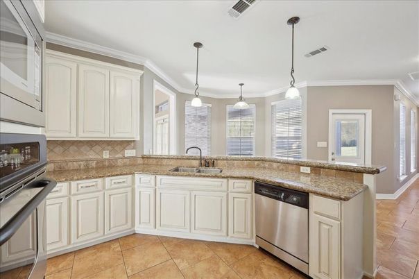 Interior, Kitchen, Pendant Lights, Stainless Steel Appliances