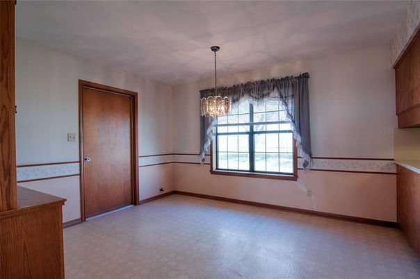 Chandelier, Empty room, Interior
