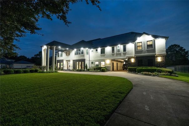 Backyard, Exterior, Facade, Farmhouse