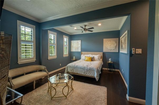 Bedroom, Interior, Recessed Lighting, Wood Texture Flooring