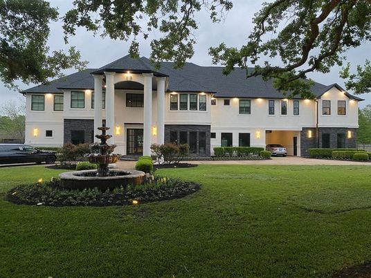 Backyard, Exterior, Facade, French Provincial