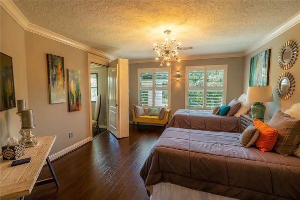 Interior, Living room, Pendant Lights, Wood Texture Flooring