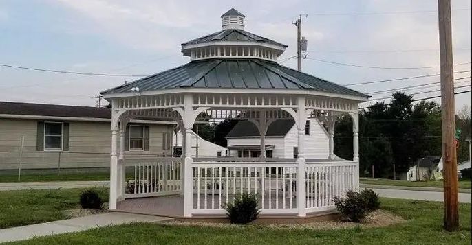 Exterior, Facade, Queen Anne Victorian