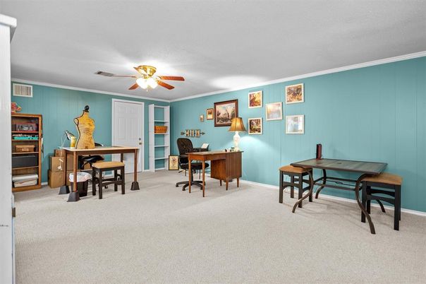 Home Office, Interior