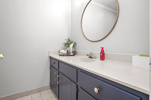 Bathroom, Dual Sink Vanities, Interior