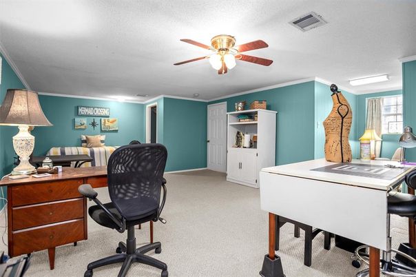 Home Office, Interior