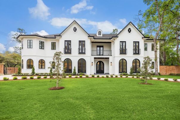Backyard, Exterior, Facade, French Provincial