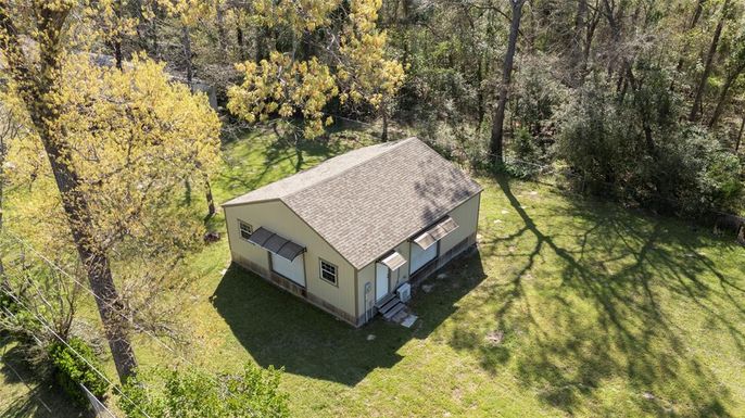 Exterior, Drone