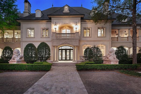 Exterior, Facade, French Provincial