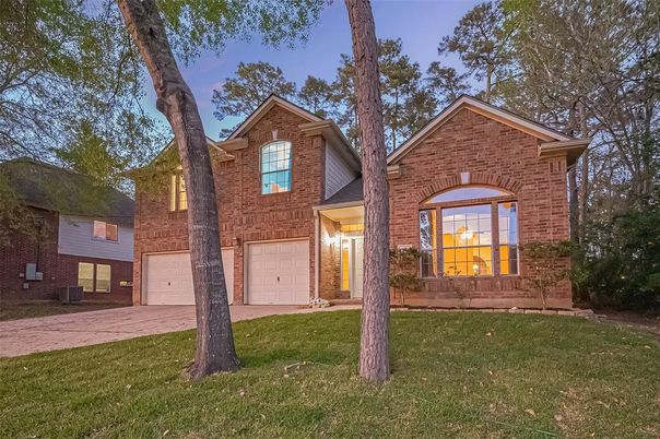 Attached, Exterior, Facade, Brick Facade, Brick Traditional