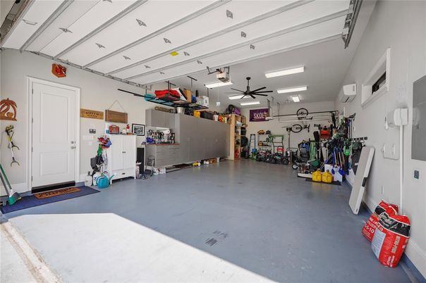 Garage, Interior