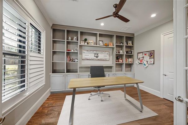 Home Office, Interior, Recessed Lighting, Wood Texture Flooring