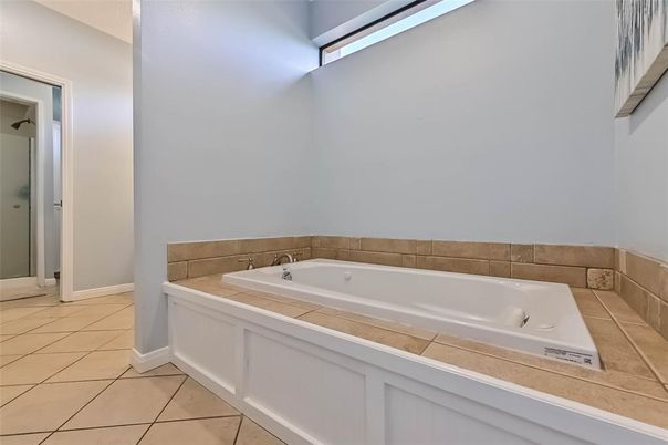 Bathroom, Interior, Tile Countertops
