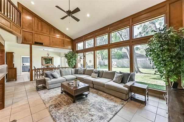 Dining room, Interior, Living room, Recessed Lighting