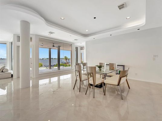 Dining room, Interior, Recessed Lighting, Water