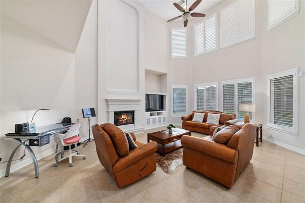Fireplace, Interior, Living room