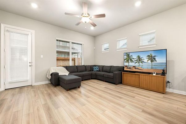 Interior, Living room, Recessed Lighting, Water, Wood Texture Flooring