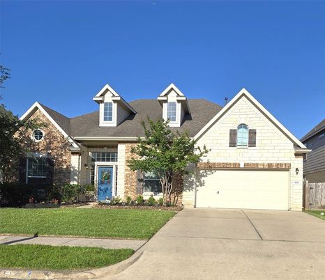 Attached, Exterior, Facade, Brick Facade, Ranch