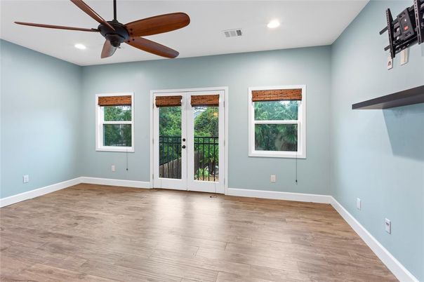 Empty room, Interior, Recessed Lighting, Wood Texture Flooring