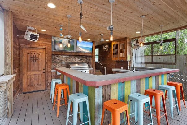 Interior, Pendant Lights, Recessed Lighting, Wood Texture Flooring