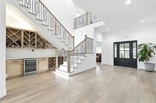 Interior, Recessed Lighting, Wood Texture Flooring
