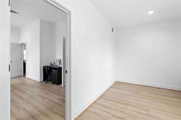 Empty room, Interior, Recessed Lighting, Wood Texture Flooring