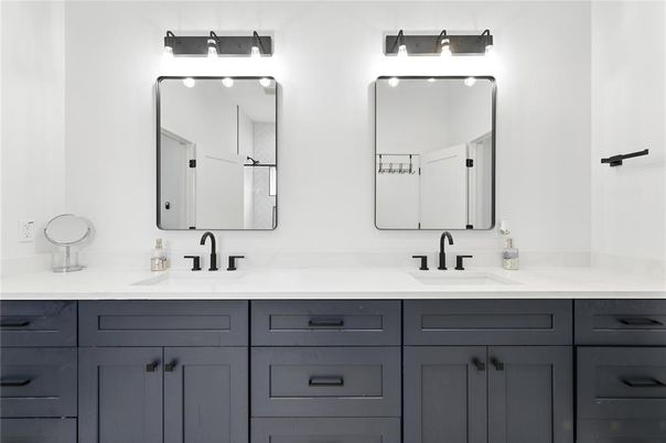 Bathroom, Dual Sink Vanities, Interior