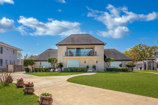 Attached, Backyard, Exterior, Facade, French Provincial