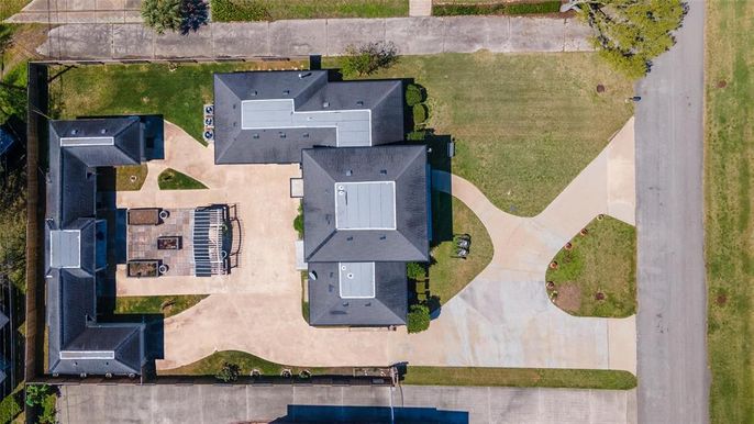Exterior, Drone