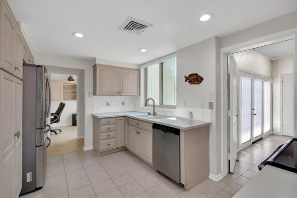 Interior, Kitchen, Recessed Lighting