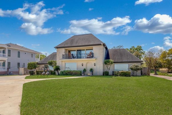 Attached, Backyard, Exterior, Facade, French Provincial