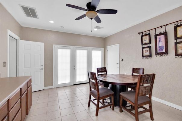 Dining room, Interior, Recessed Lighting