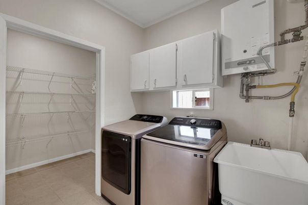 Interior, Washer