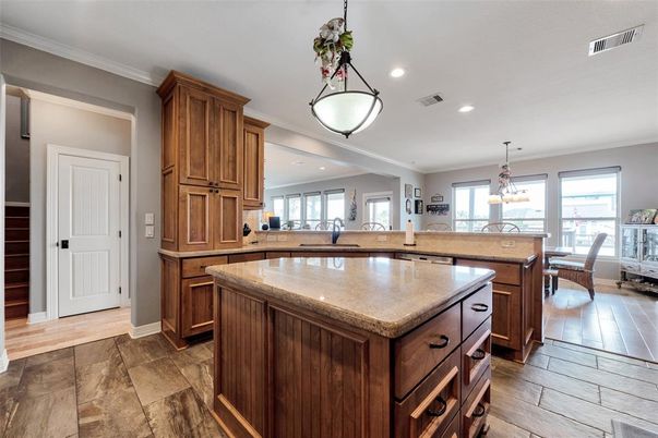 Chandelier, Dining room, Interior, Kitchen, Pendant Lights, Recessed Lighting, Wood Texture Flooring