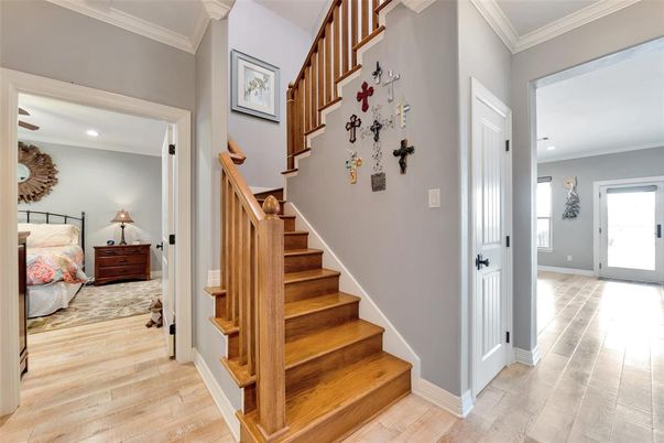 Interior, Recessed Lighting, Wood Texture Flooring