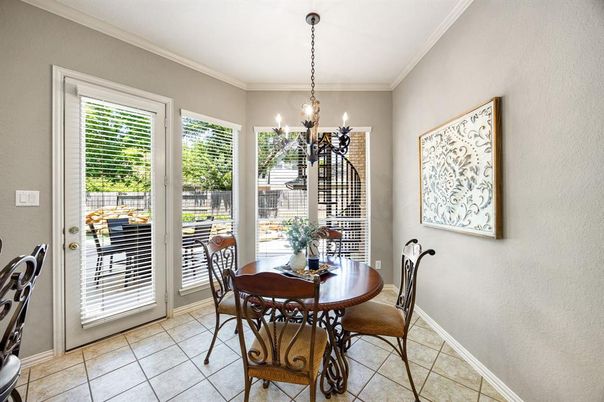 Chandelier, Dining room, Interior
