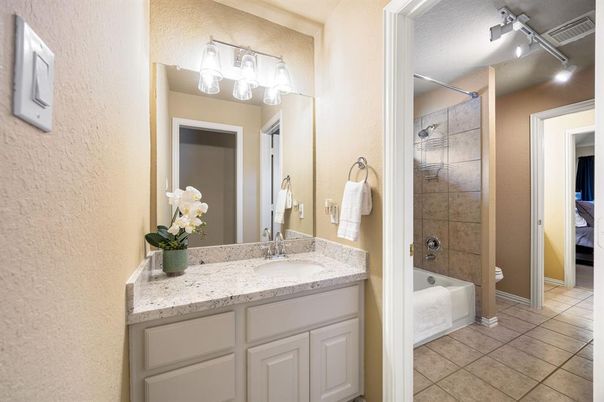 Bathroom, Dual Sink Vanities, Interior