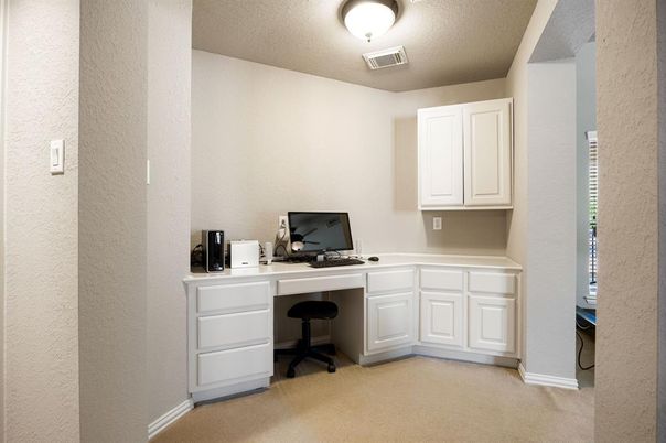 Home Office, Interior