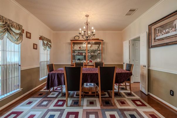 Chandelier, Dining room, Interior