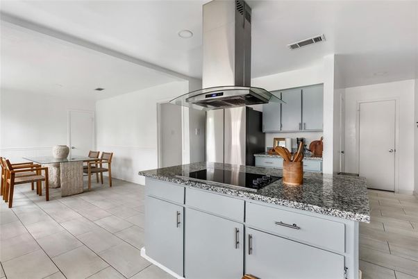 Dining room, Interior, Kitchen, Recessed Lighting