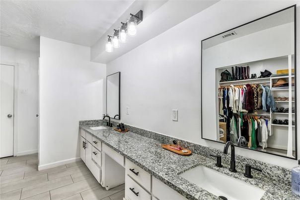 Bathroom, Dual Sink Vanities, Interior, Walk-in Closets