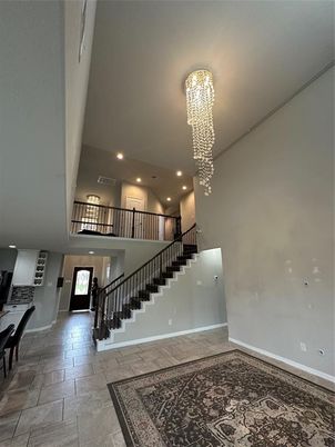 Chandelier, Interior, Piano, Recessed Lighting
