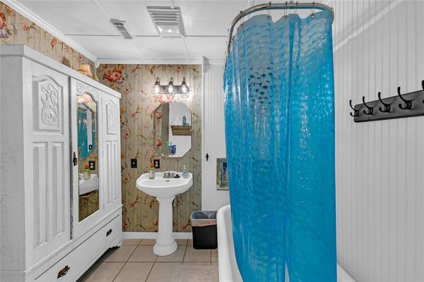 Bathroom, Interior