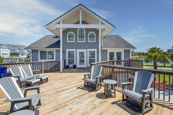 Exterior, Wood Texture Flooring